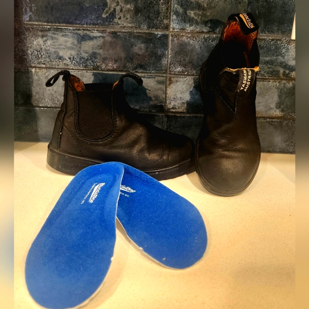 Blundstones Child Size 10